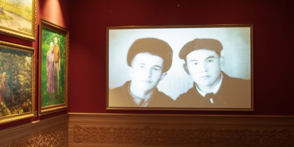 Қазақстан Республикасының Тұңғыш Президенті-Елбасының Кітапханасы (Назарбаев Орталығы)